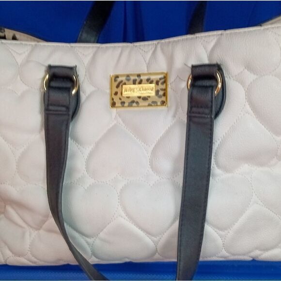 NWOT large Betsey Johnson purse - Picture 4 of 8